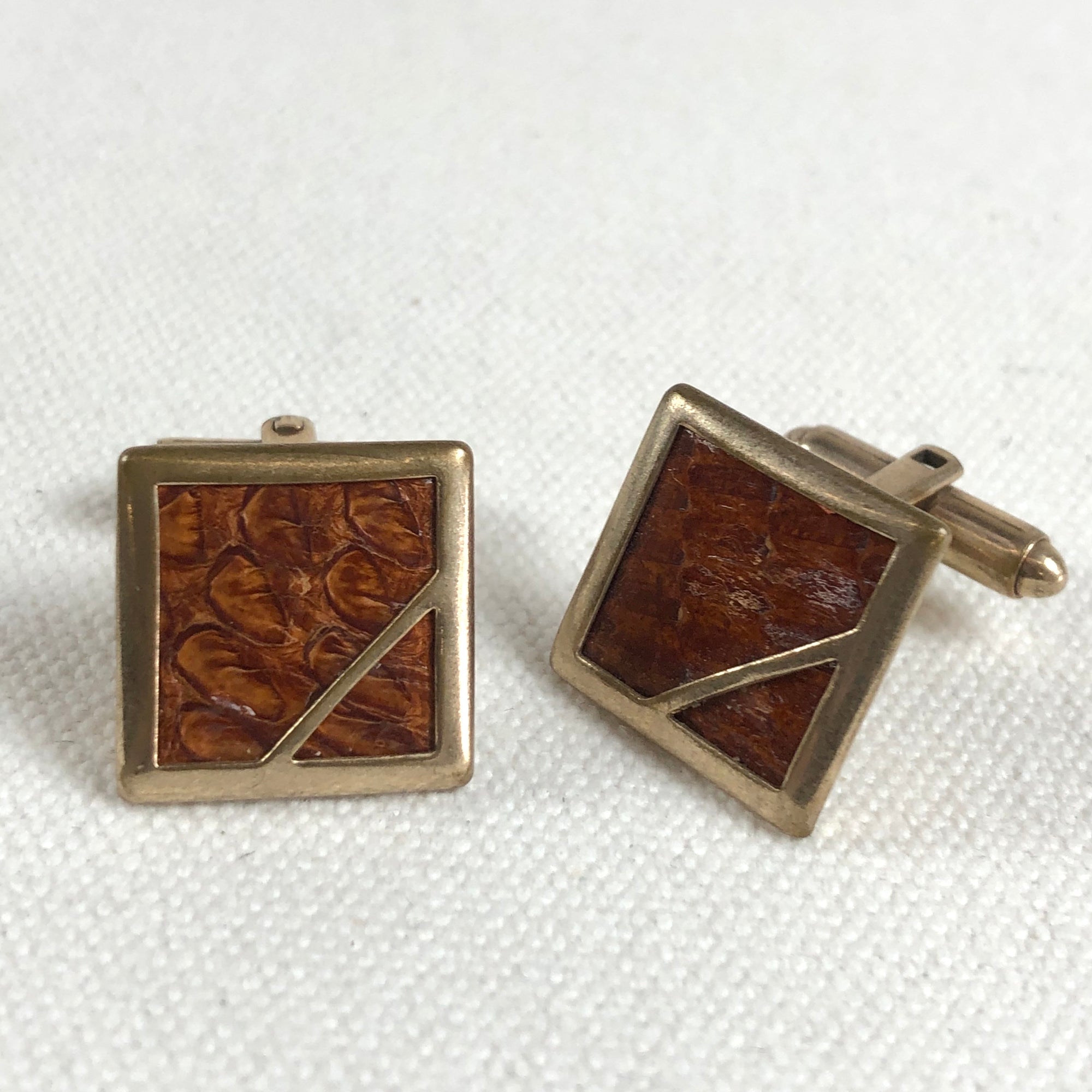 Vintage Gold Tone Cuff Links Inlaid Crocodile Hide - themartcollective